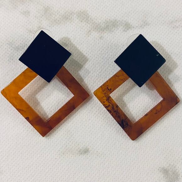 Black and Tortoise Shell Acrylic Drop Earrings - Picture 1 of 1